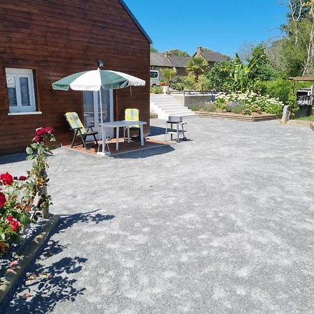 La Lande Chauvin Pensionat La Chapelle-Saint-Aubert Eksteriør billede